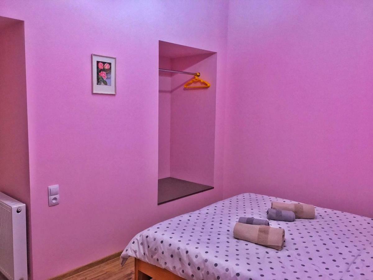 Vercxli 24 Tbilisi Buitenkant foto